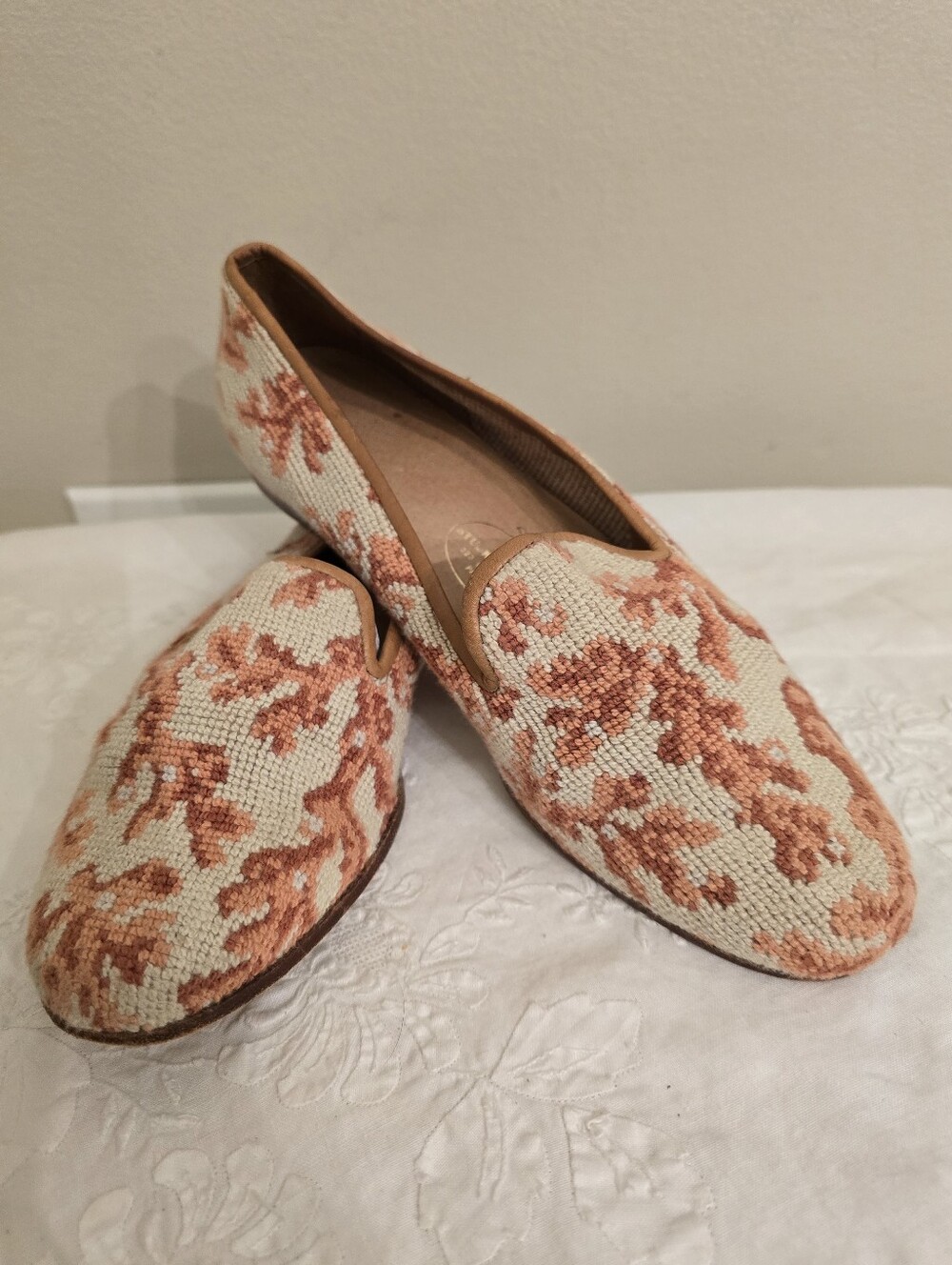 Stubbs & Wootton Cream & Coral Needlepoint Floral Loafers Size 7.5